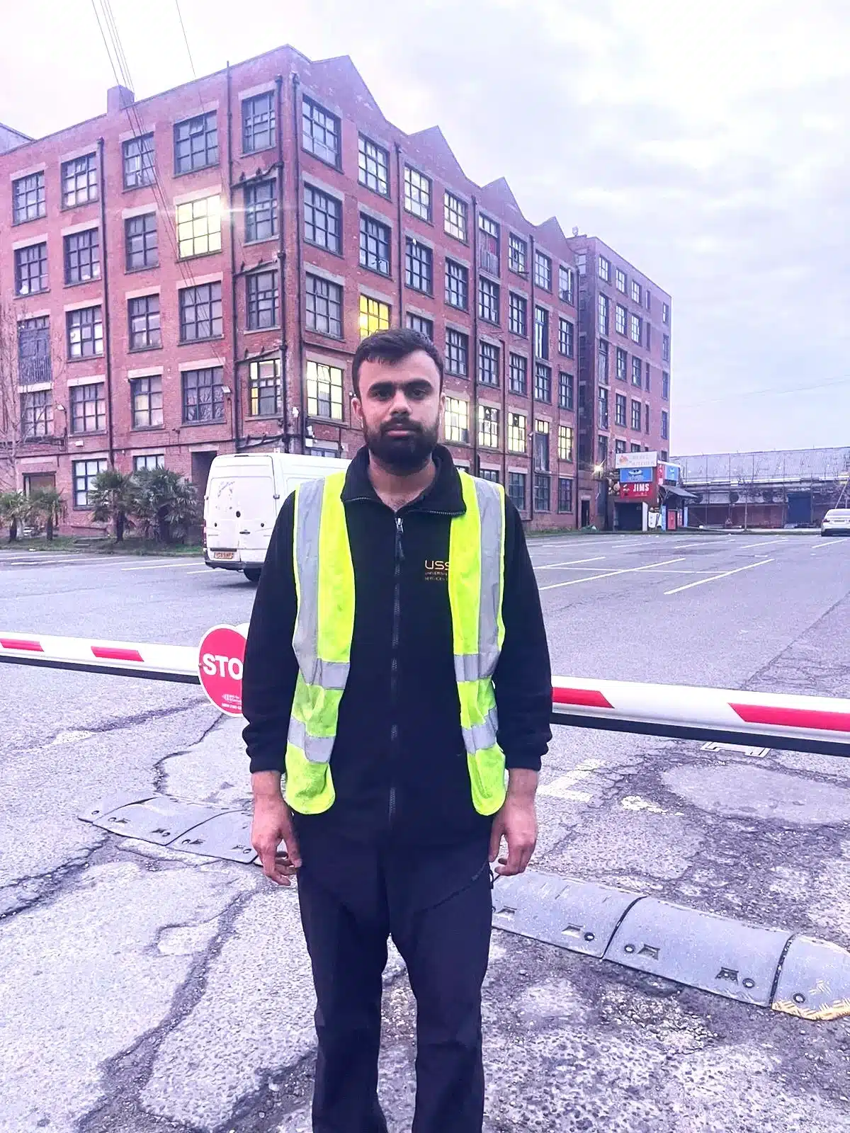 Professional security guarding Manchester by USSG officer securing commercial site